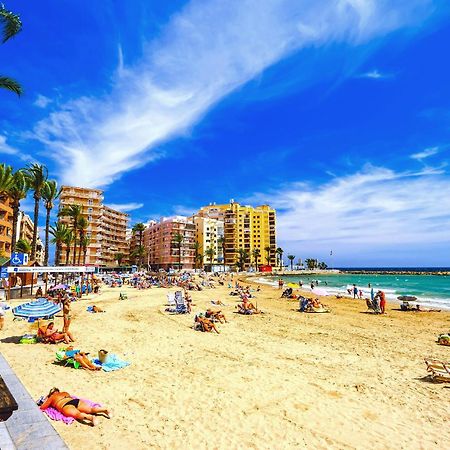 Holiday Royal Suite Concordia Torrevieja Bagian luar foto