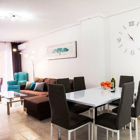 Holiday Royal Suite Concordia Torrevieja Bagian luar foto