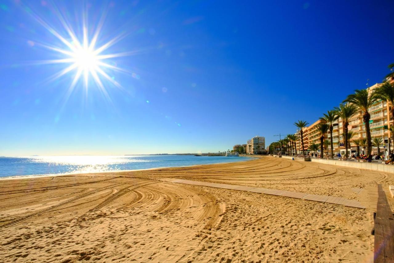 Holiday Royal Suite Concordia Torrevieja Bagian luar foto