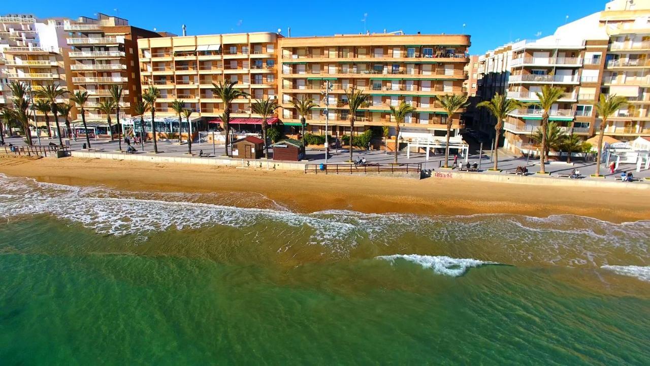 Holiday Royal Suite Concordia Torrevieja Bagian luar foto
