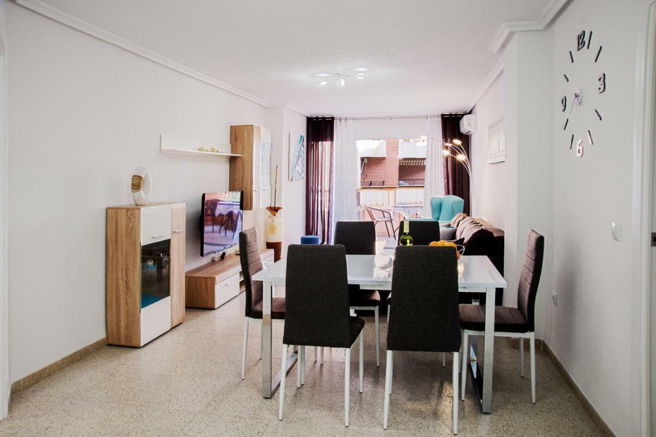 Holiday Royal Suite Concordia Torrevieja Bagian luar foto
