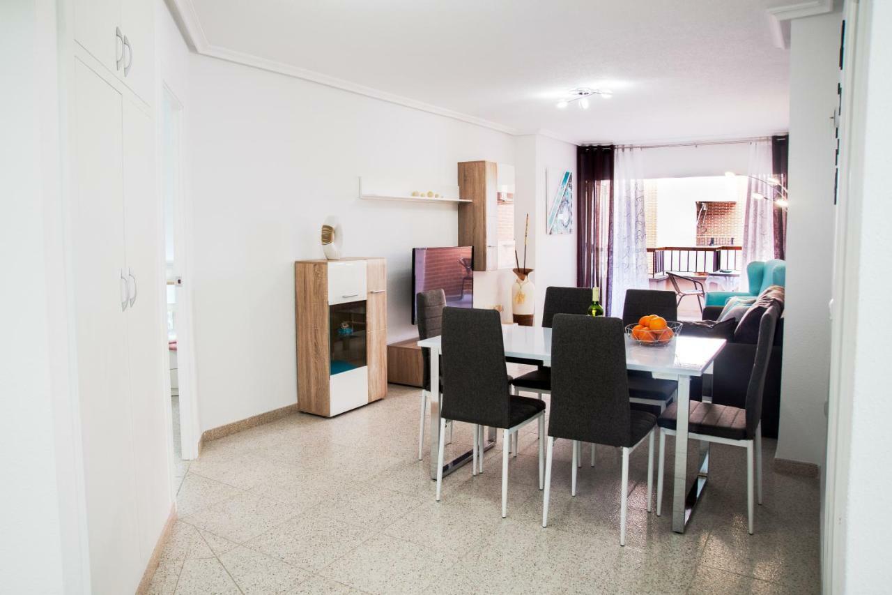 Holiday Royal Suite Concordia Torrevieja Bagian luar foto