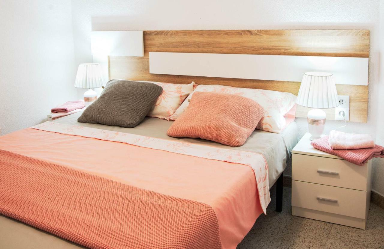 Holiday Royal Suite Concordia Torrevieja Bagian luar foto